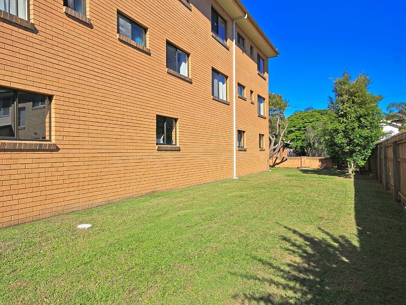 2/28 Pilba Street, Chermside QLD 4032