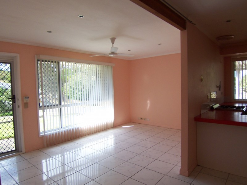 2 Neranda Court, Holland Park QLD 4121