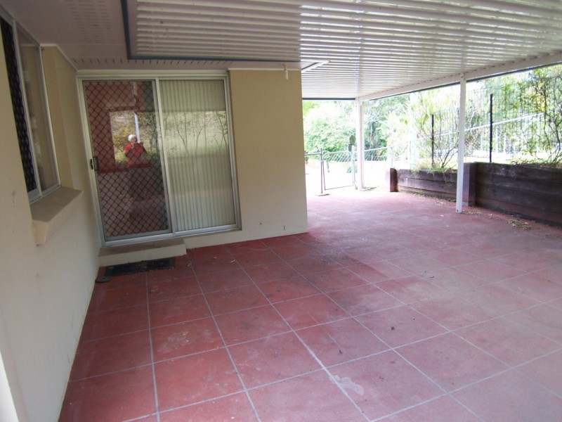 2 Neranda Court, Holland Park QLD 4121