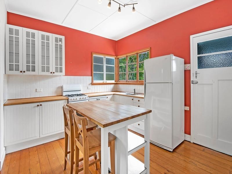 34 Eleventh Avenue, Kedron QLD 4031