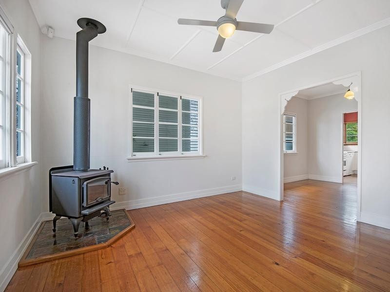 34 Eleventh Avenue, Kedron QLD 4031