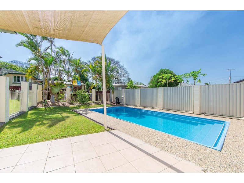 33 Blenheim Street, Chermside West QLD 4032
