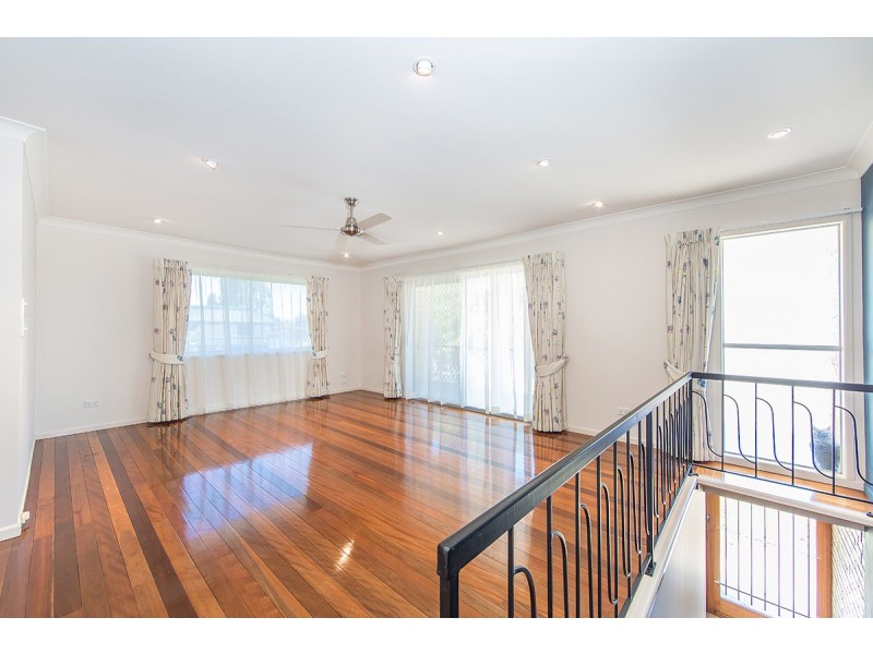 8 Kensington Way, Strathpine QLD 4500