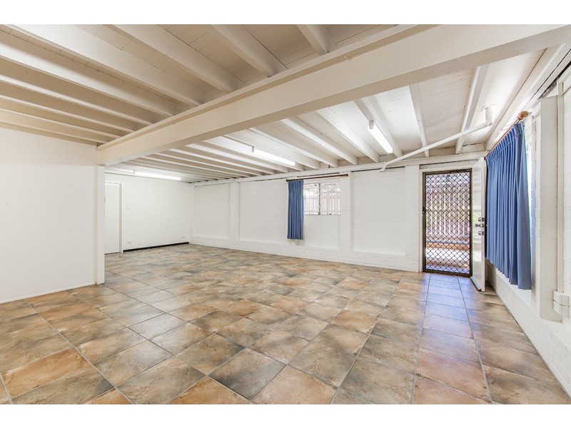 8 Kensington Way, Strathpine QLD 4500