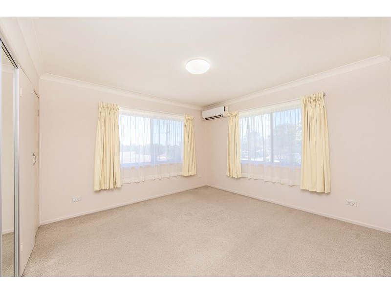8 Kensington Way, Strathpine QLD 4500