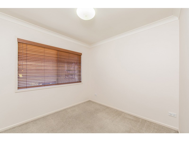 8 Kensington Way, Strathpine QLD 4500