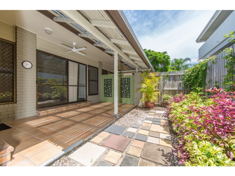 2/32 Third Avenue, Sandgate QLD 4017