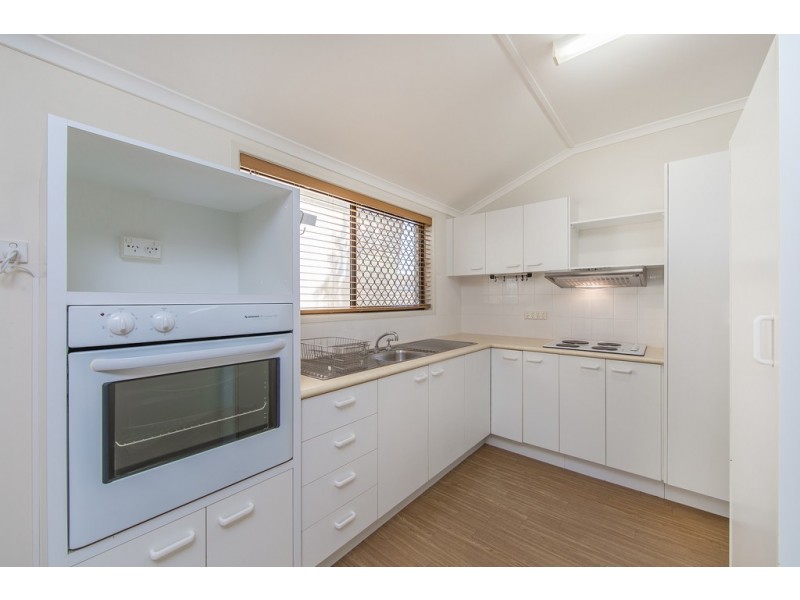 2/32 Third Avenue, Sandgate QLD 4017