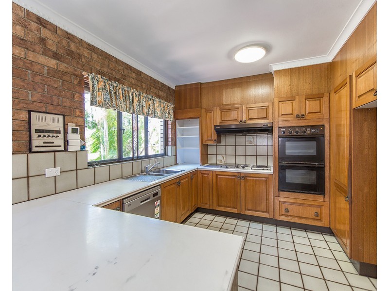 3 Hilltop Avenue, Chermside QLD 4032