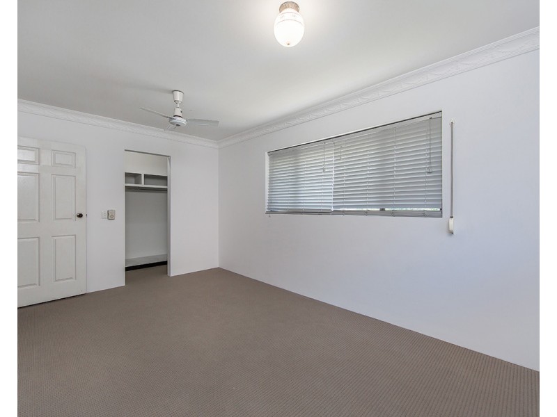 3 Hilltop Avenue, Chermside QLD 4032