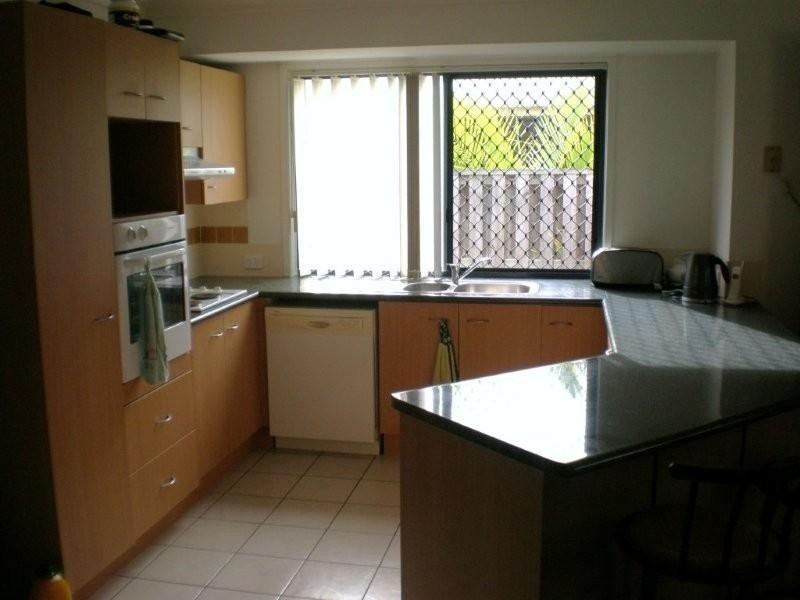 6 Calvary Crescent, Boondall QLD 4034