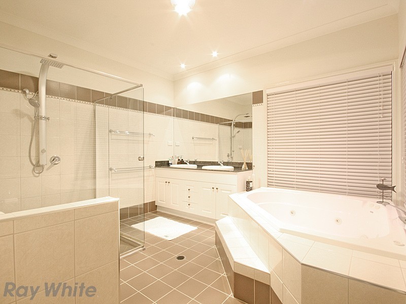 3 Trequanda Place, Bridgeman Downs QLD 4035