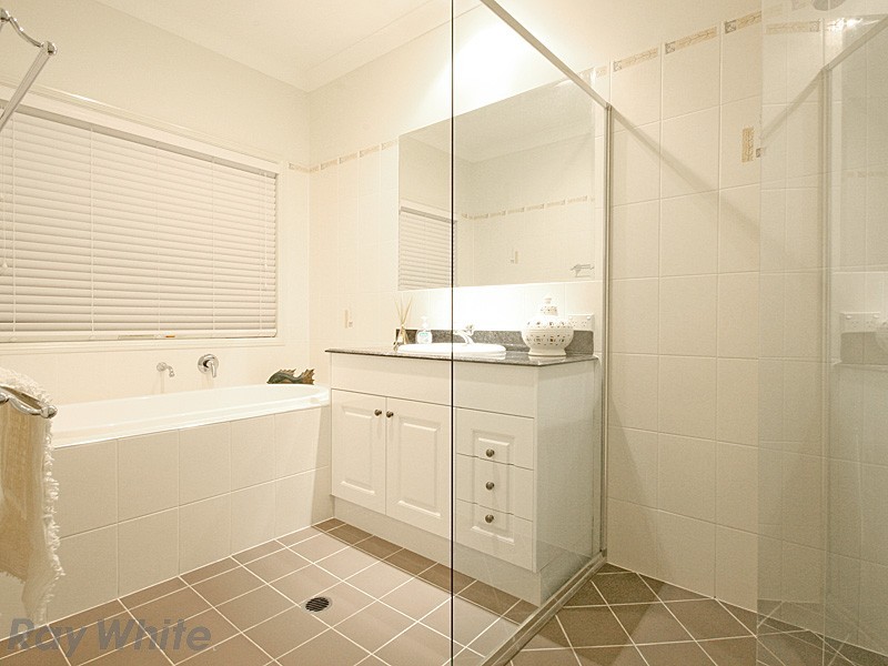 3 Trequanda Place, Bridgeman Downs QLD 4035