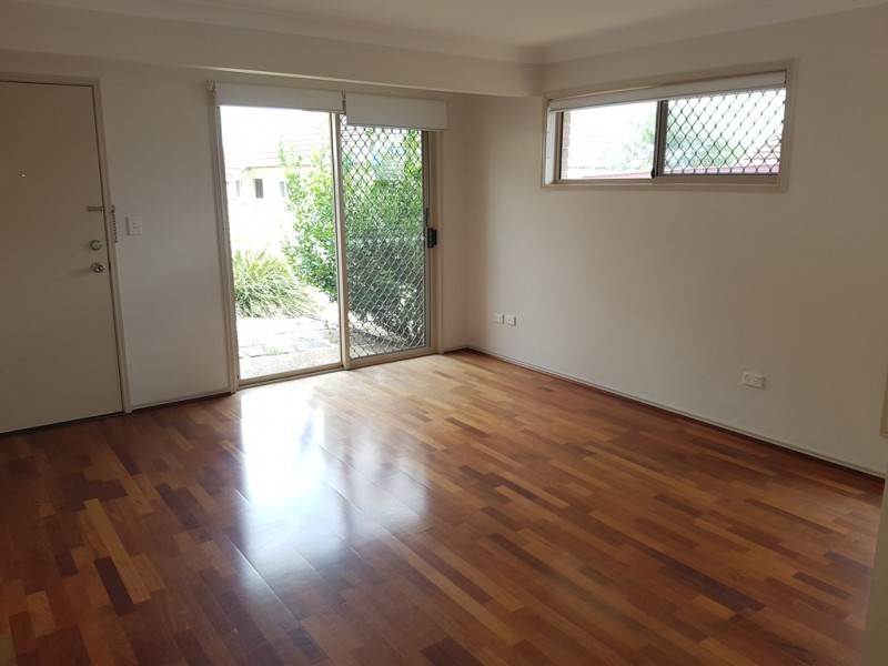 4/4 Harry Street, Zillmere QLD 4034