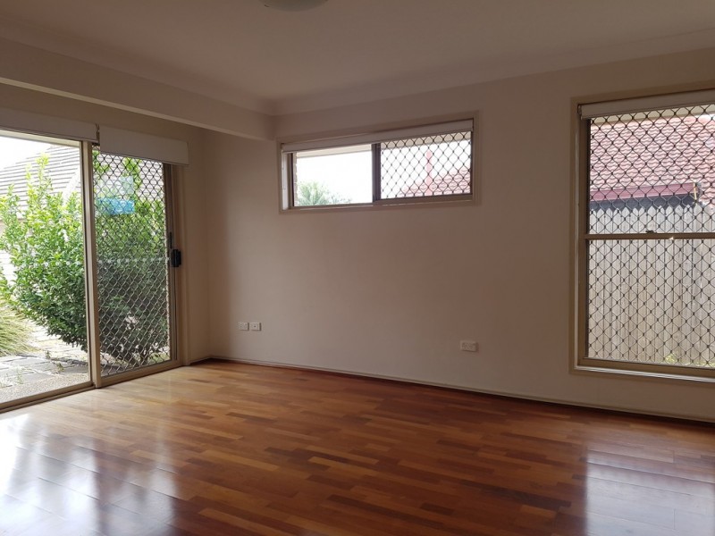 4/4 Harry Street, Zillmere QLD 4034