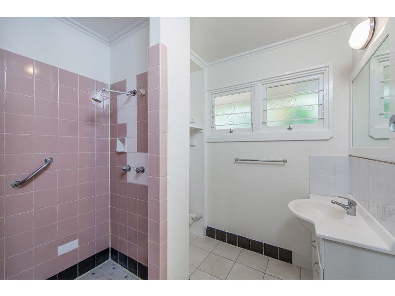 40 Rutherford Street, Stafford Heights QLD 4053