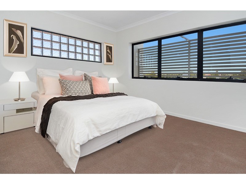 4 / 9 Greenbank Street, Chermside QLD 4032