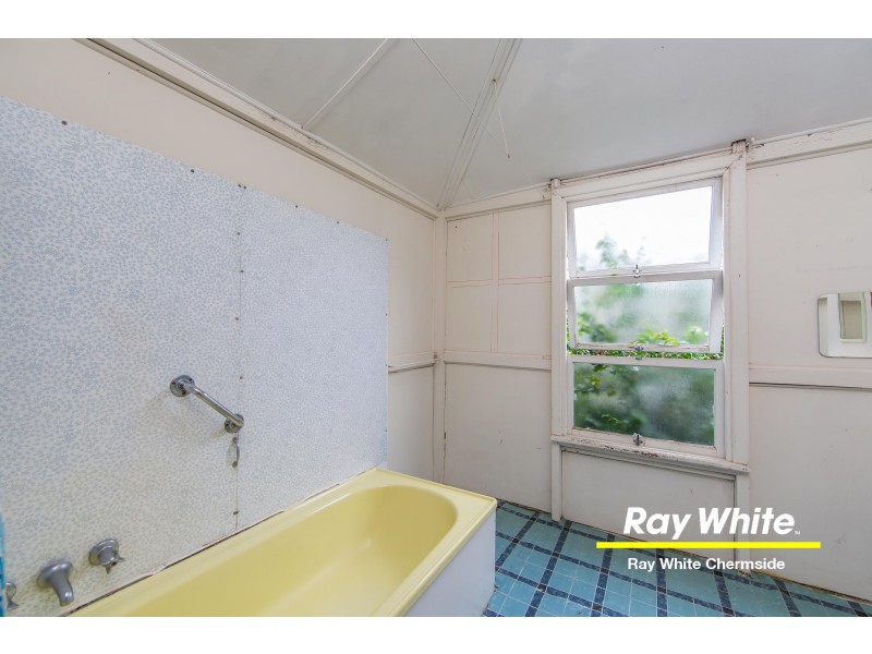 89 Palm Avenue, Shorncliffe QLD 4017