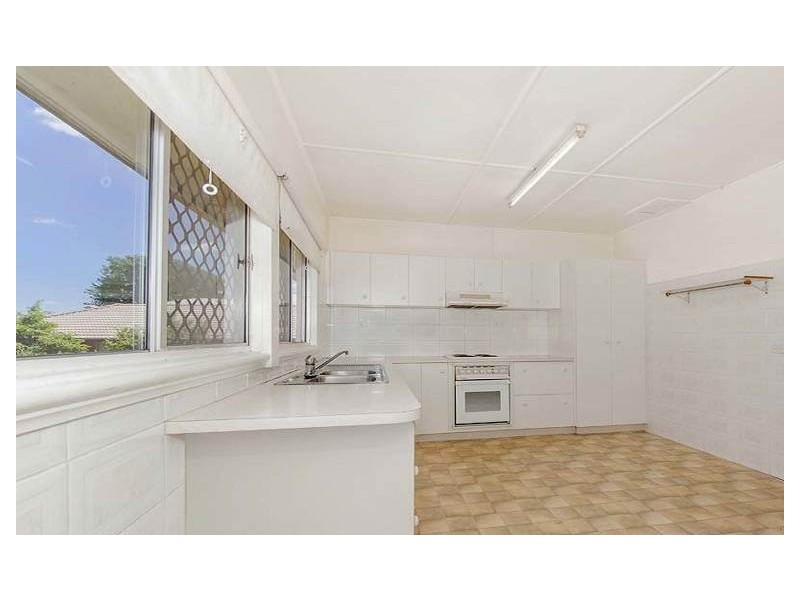 4 Centre Street, Aspley QLD 4034