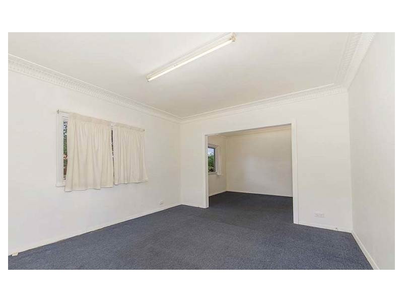 4 Centre Street, Aspley QLD 4034