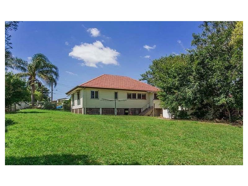 4 Centre Street, Aspley QLD 4034