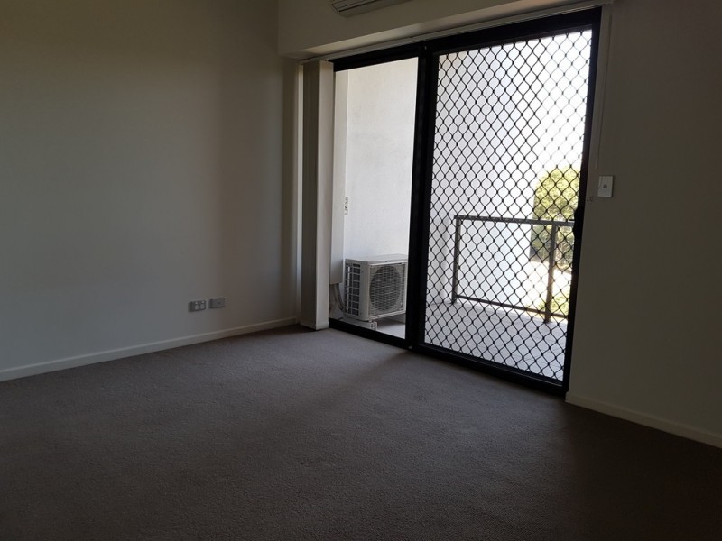 35/37 Playfield Street, Chermside QLD 4032