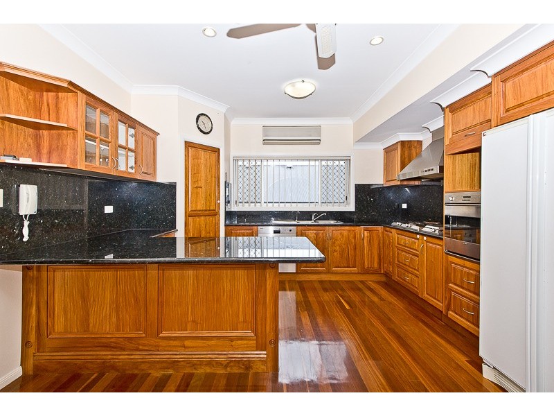 7 Bruce Street, Chermside QLD 4032