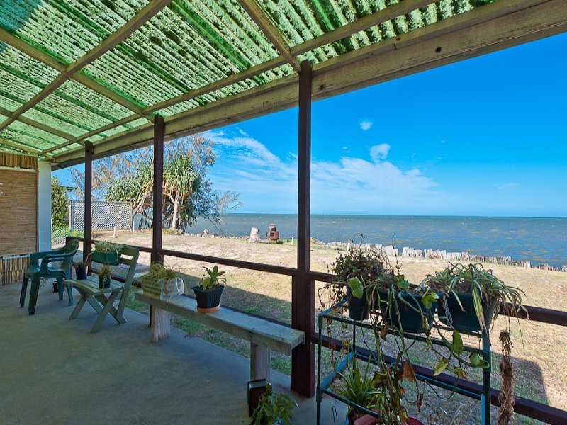 81 Biggs Avenue, Beachmere QLD 4510