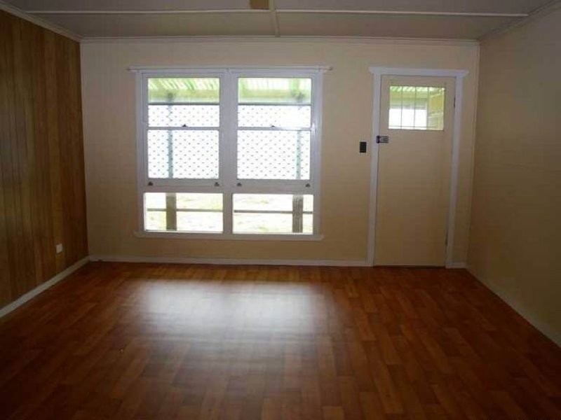 81 Biggs Avenue, Beachmere QLD 4510