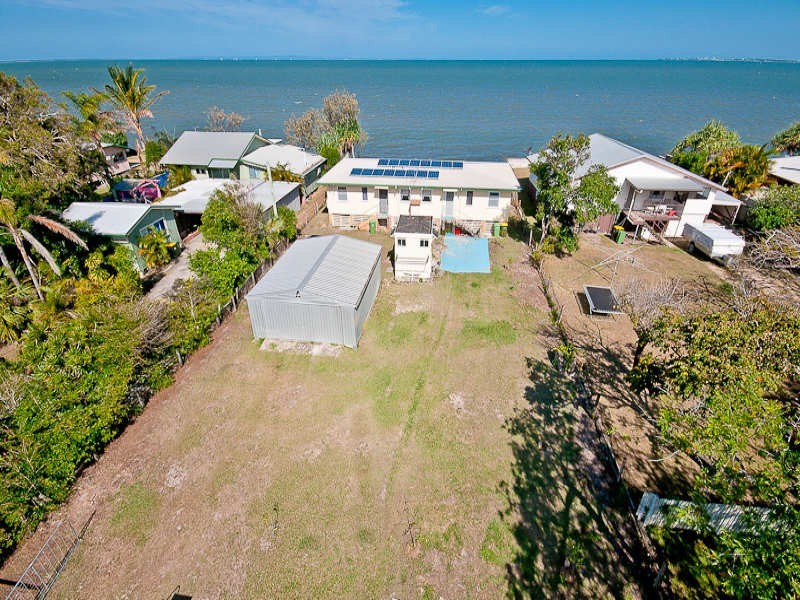 81 Biggs Avenue, Beachmere QLD 4510