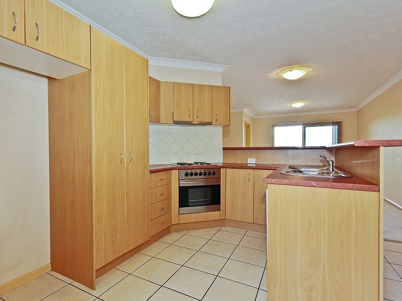 2/31 Rainey Street, Chermside QLD 4032