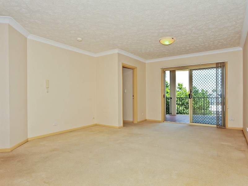 2/31 Rainey Street, Chermside QLD 4032