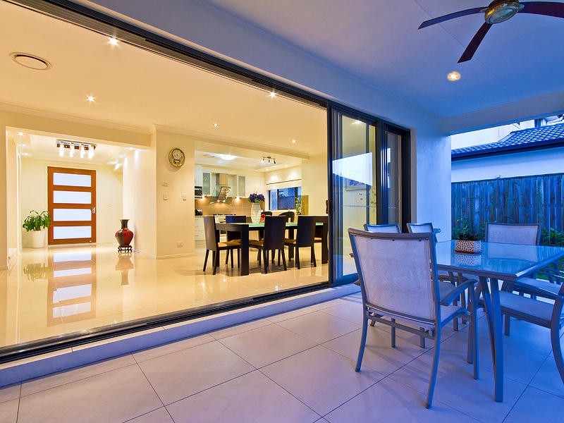 16 Azienda Place, Bridgeman Downs QLD 4035