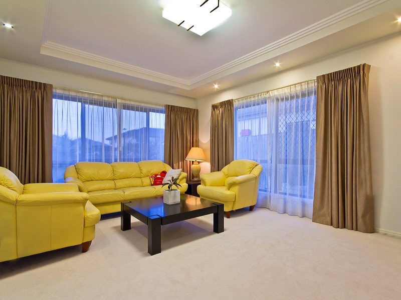 16 Azienda Place, Bridgeman Downs QLD 4035