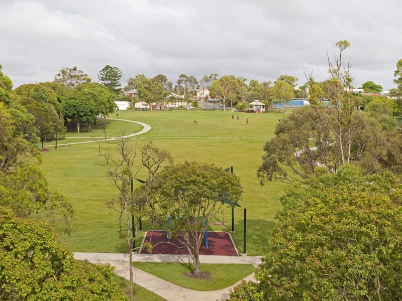 2/9 Bruce Street, Chermside QLD 4032