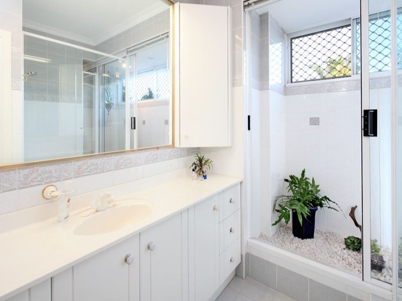 245 Graham Road, Bridgeman Downs QLD 4035