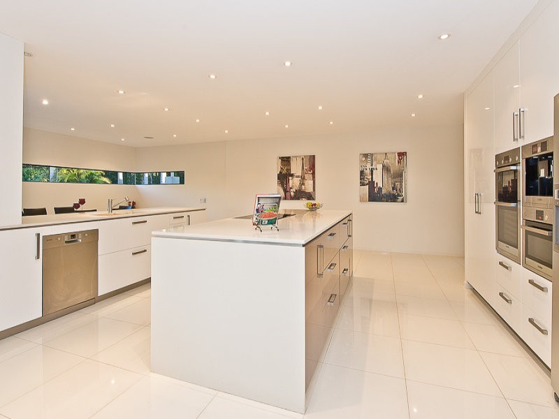 8 Cowie Road, Carseldine QLD 4034