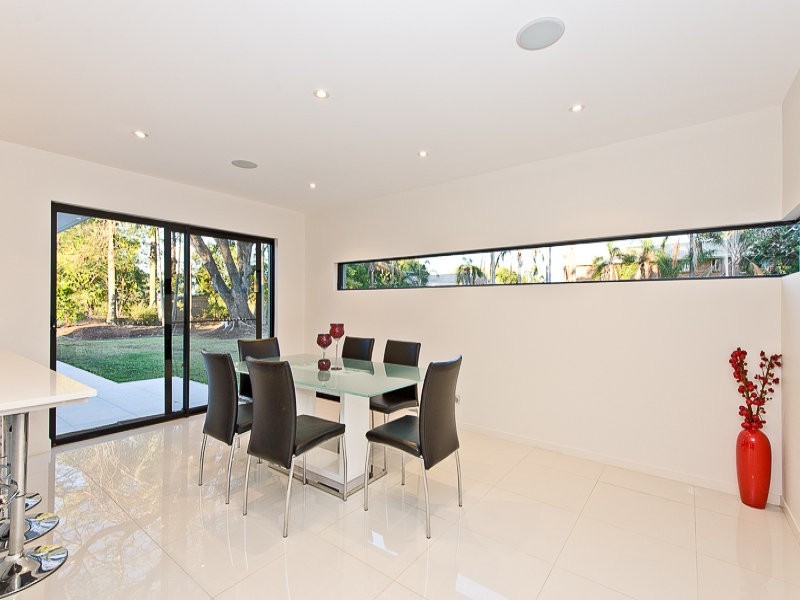 8 Cowie Road, Carseldine QLD 4034