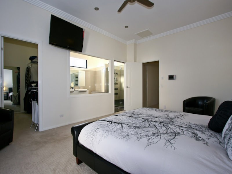 12 Silverbirch Place, Bridgeman Downs QLD 4035