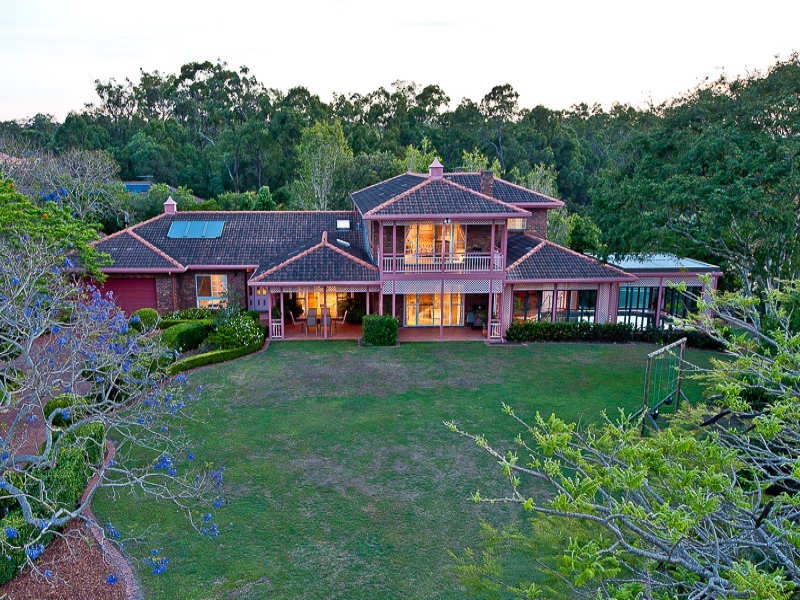 10 Stuart Close, Bridgeman Downs QLD 4035