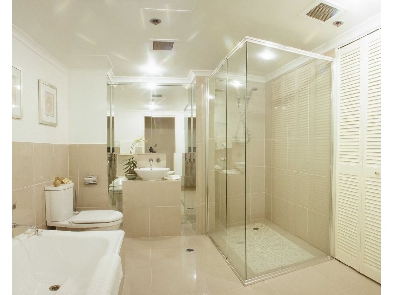 30/2 Admiralty Drive, Surfers Paradise QLD 4217