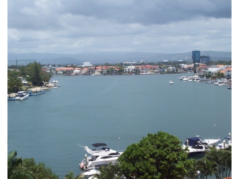 30/2 Admiralty Drive, Surfers Paradise QLD 4217