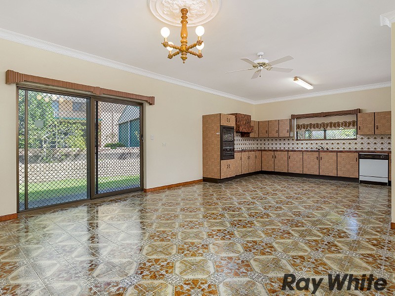 4 Gerry Street, Stafford Heights QLD 4053