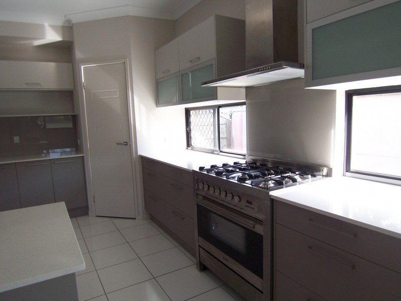 16 Crowcombe Place, Carseldine QLD 4034