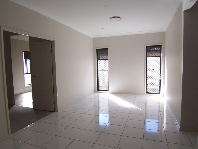 16 Crowcombe Place, Carseldine QLD 4034