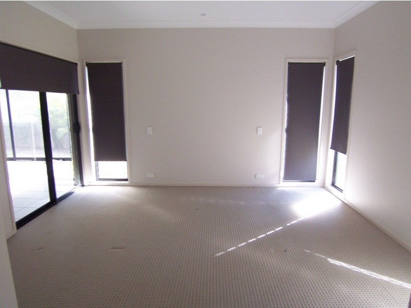 16 Crowcombe Place, Carseldine QLD 4034