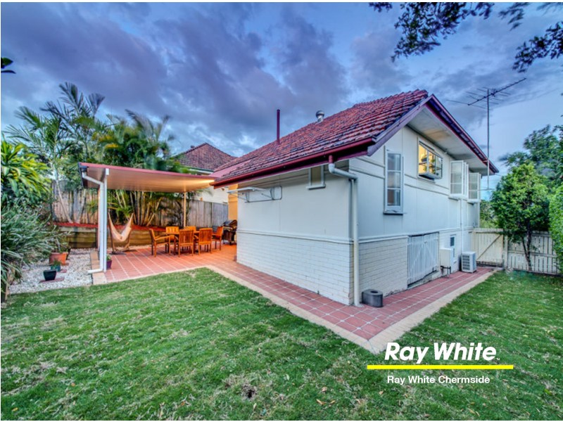 8 Farnell Street, Chermside QLD 4032