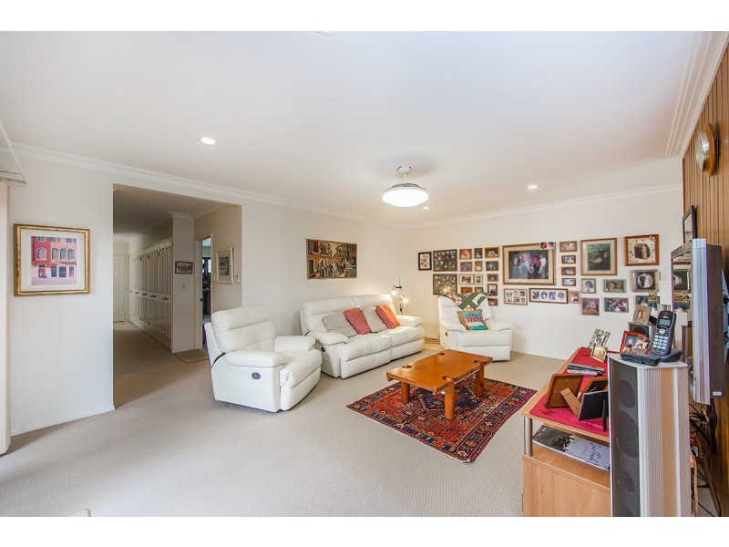 16 Luckins Street, Aspley QLD 4034