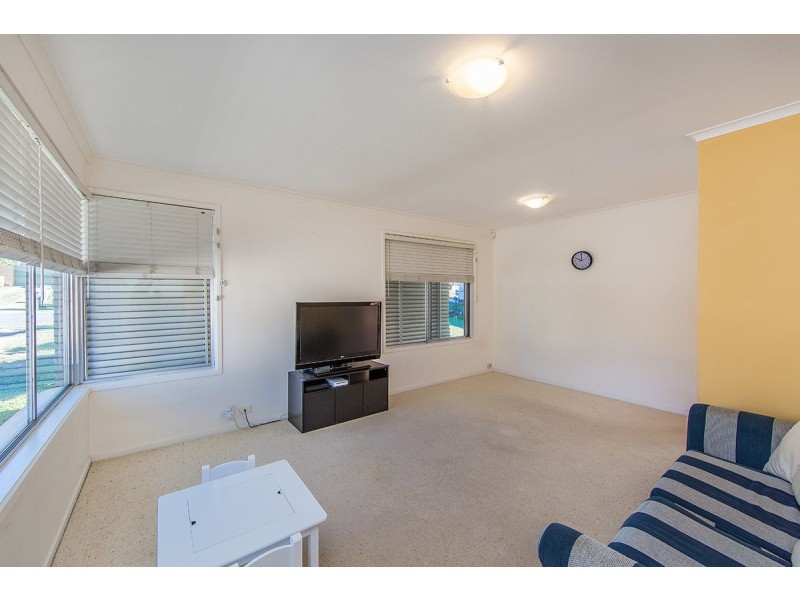 83 Redbourne Street, Chermside West QLD 4032