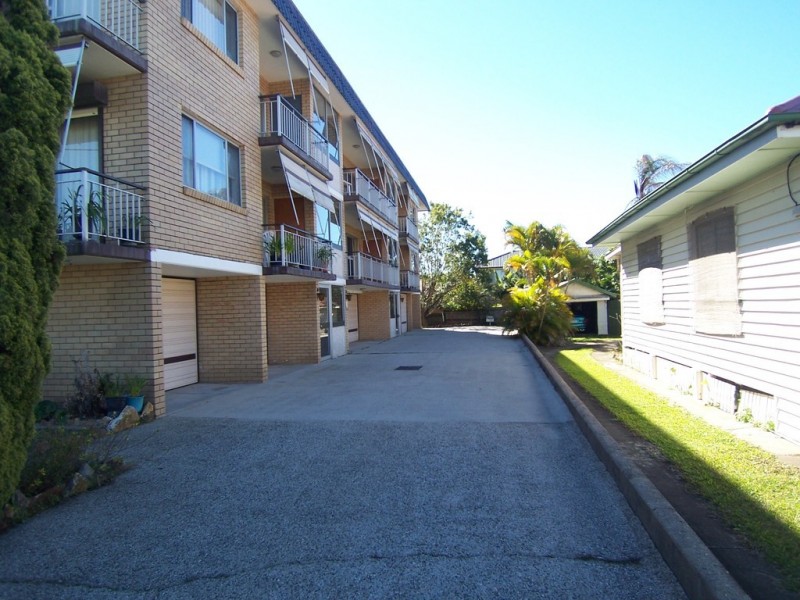 2/17 View Street, Chermside QLD 4032